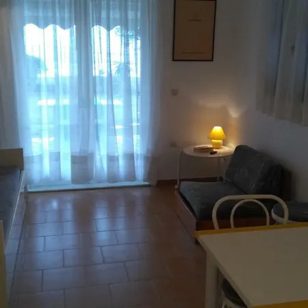 Menigos 57 Seafront With Garden * グリファダ