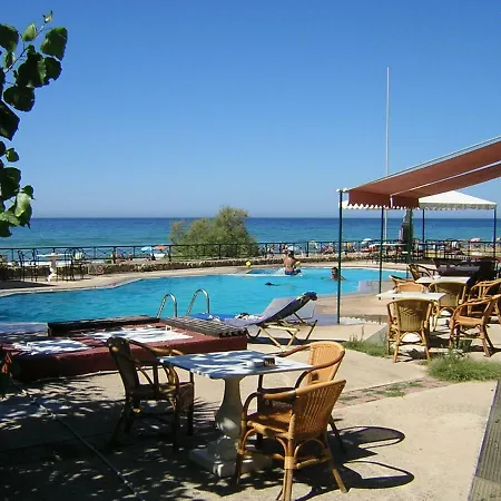 別荘 Menigos 57 Seafront With Garden グリファダ