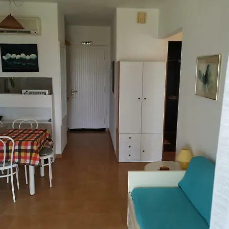 Menigos 57 Seafront With Garden * グリファダ